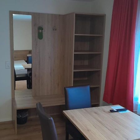Hotel Denk Bed & Breakfast フォルヒドルフ エクステリア 写真