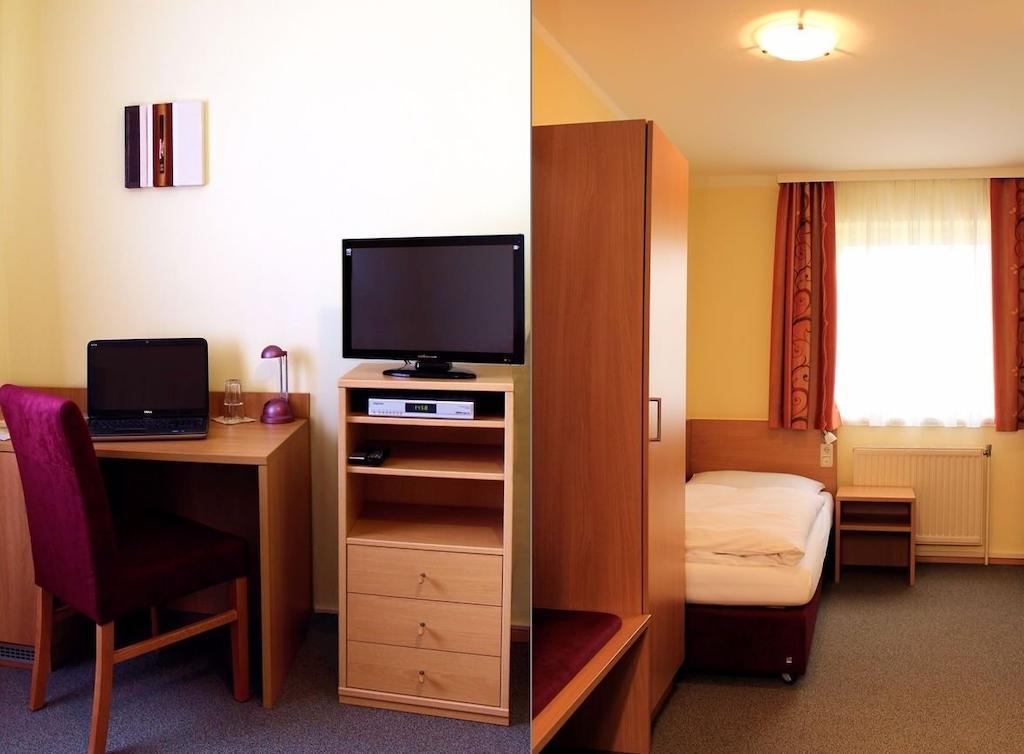 Hotel Denk Bed & Breakfast フォルヒドルフ エクステリア 写真