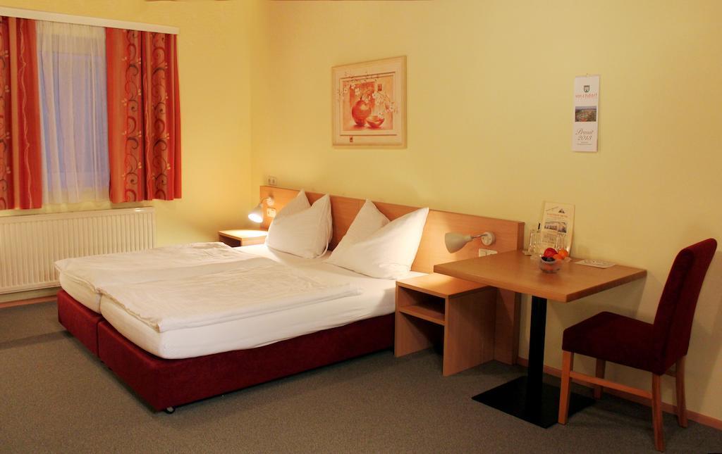 Hotel Denk Bed & Breakfast フォルヒドルフ エクステリア 写真
